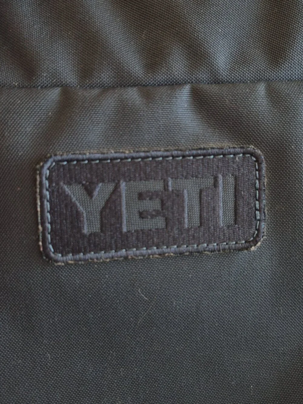 YETI Navy Blue Laptop Work Tote Bag Padded Organizer Shoulder Travel Bag